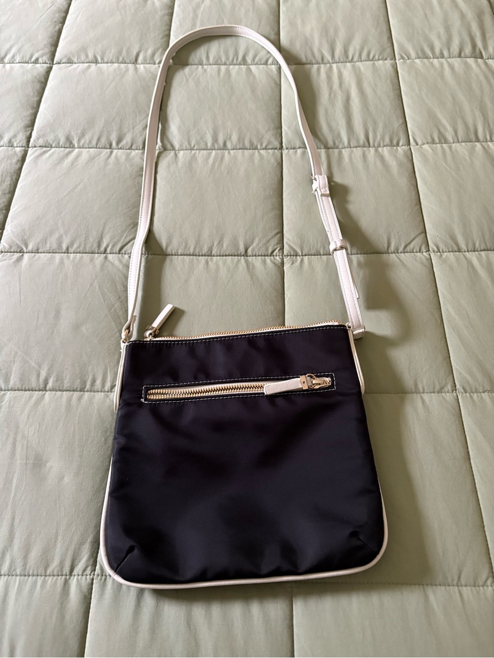 Talbots Crossbody - Picture 3 of 13